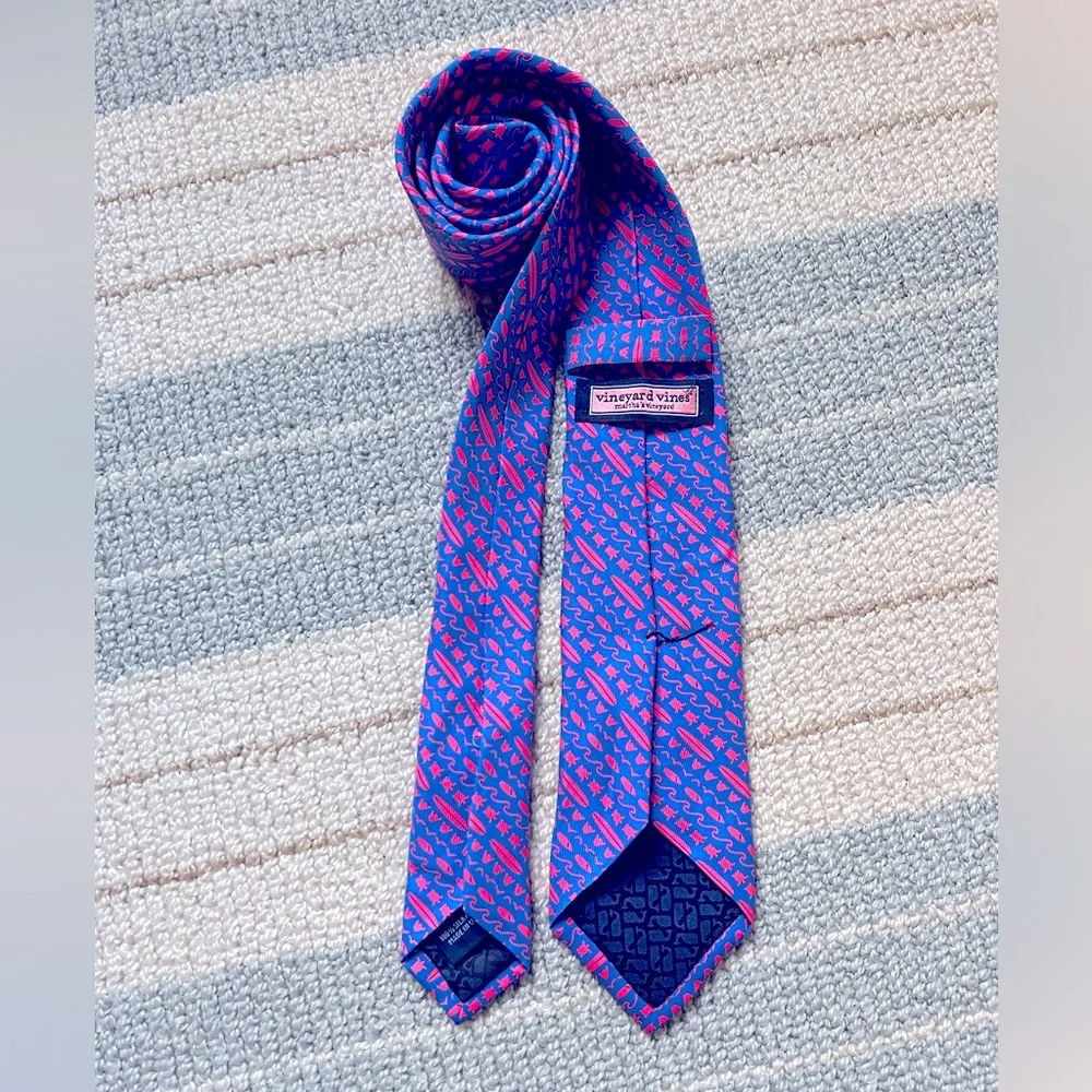 Vineyard Vines Kids Tie in Blue with Pink Whale Pattern